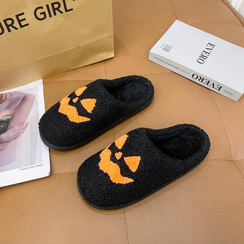 Fashion Strawberries Couple Cotton Slippers Home Indoor Cartoon Platform Slides Ladies 2024 Designer Warm Comfortable Winter Shoes Women