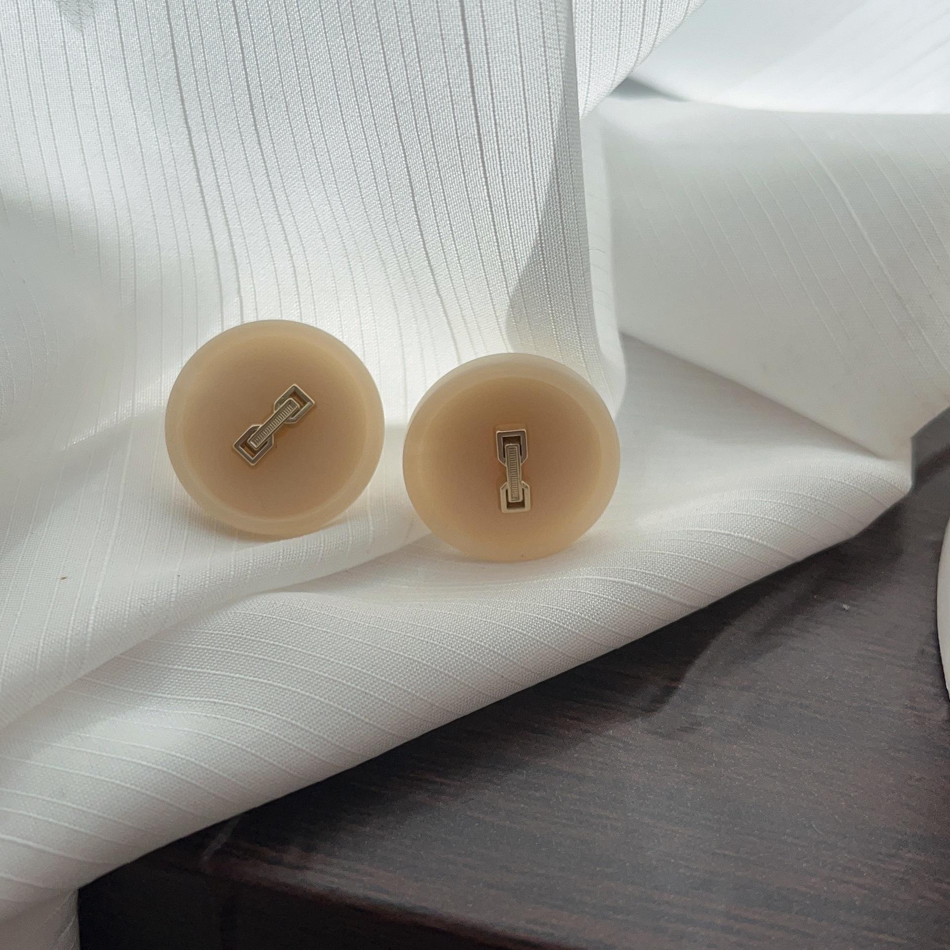 

Серьги-гвоздики Wind круглые весенние и осенние элитные темпераментные легкие роскошные изысканные серьги в стиле ретро