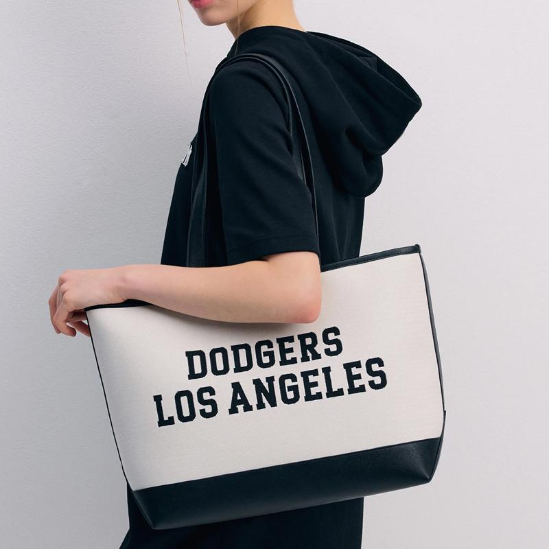 New MLB Polyester Blended Cotton Tote Travel Bag Student One Shoulder Handbag Regular Unisex Cream 3AORL104-07CRM
