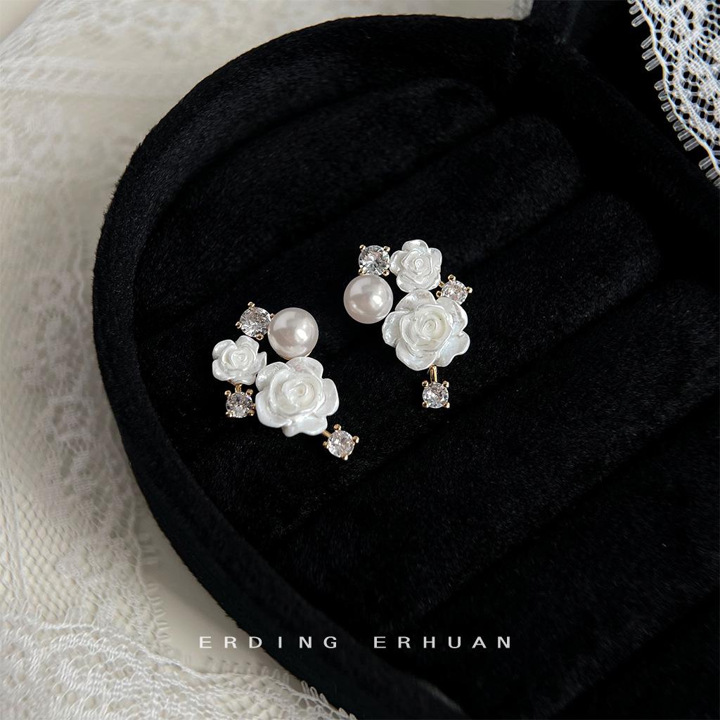 Original Design~ Micro-set Zircon Fresh and Sweet Flower Silver Needle Earrings Elegant Earrings