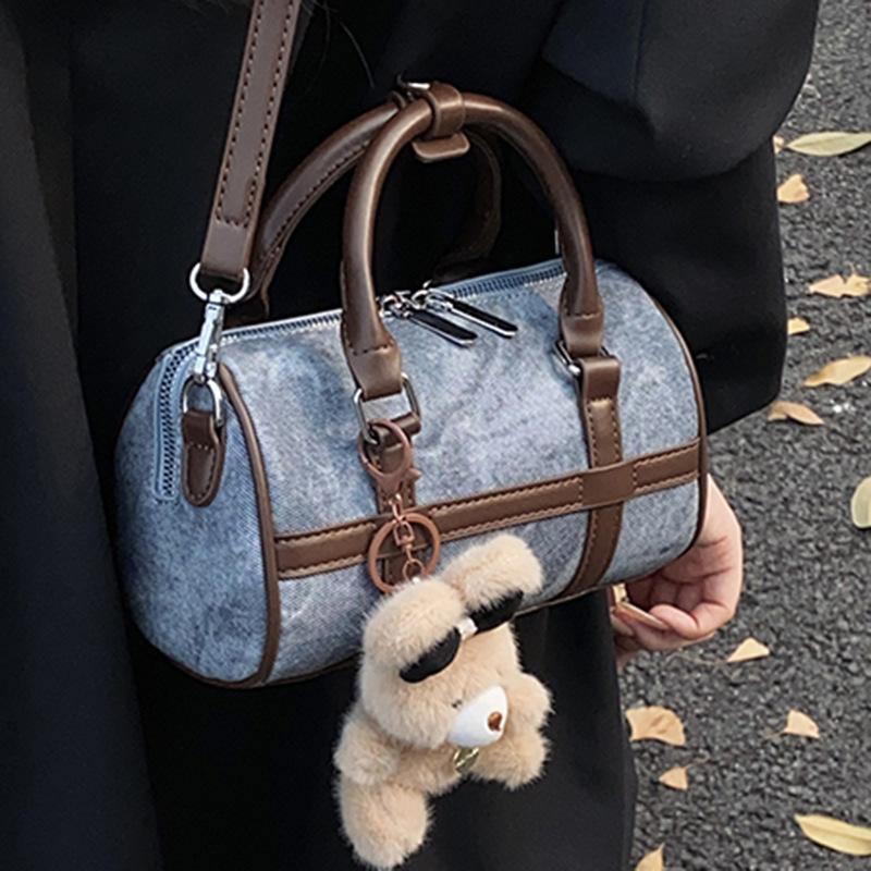 High value handbag niche pillow bag 2025 new commuter women's bag trendy fashion shoulder bag foreign style messenger bag