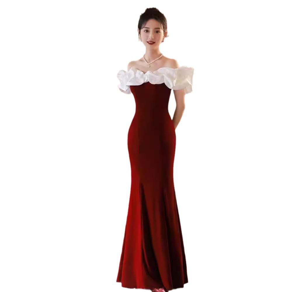 Golden Velvet One-word Shoulder Dress Women's Autumn and Winter French Slim-fitting and Thin Dress Fishtail Dress Annual Meeting Host