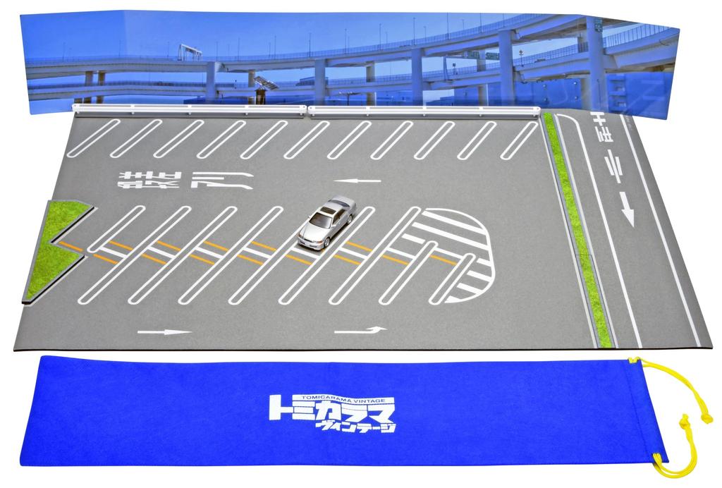 TOMYTEC Tomicarama Vintage Scale 13a Daikoku Parking Area Mat B Toyota Chaser Tourer V 1998 Rubber Mat ABS Resin and Acrylic Accessory Set Partially