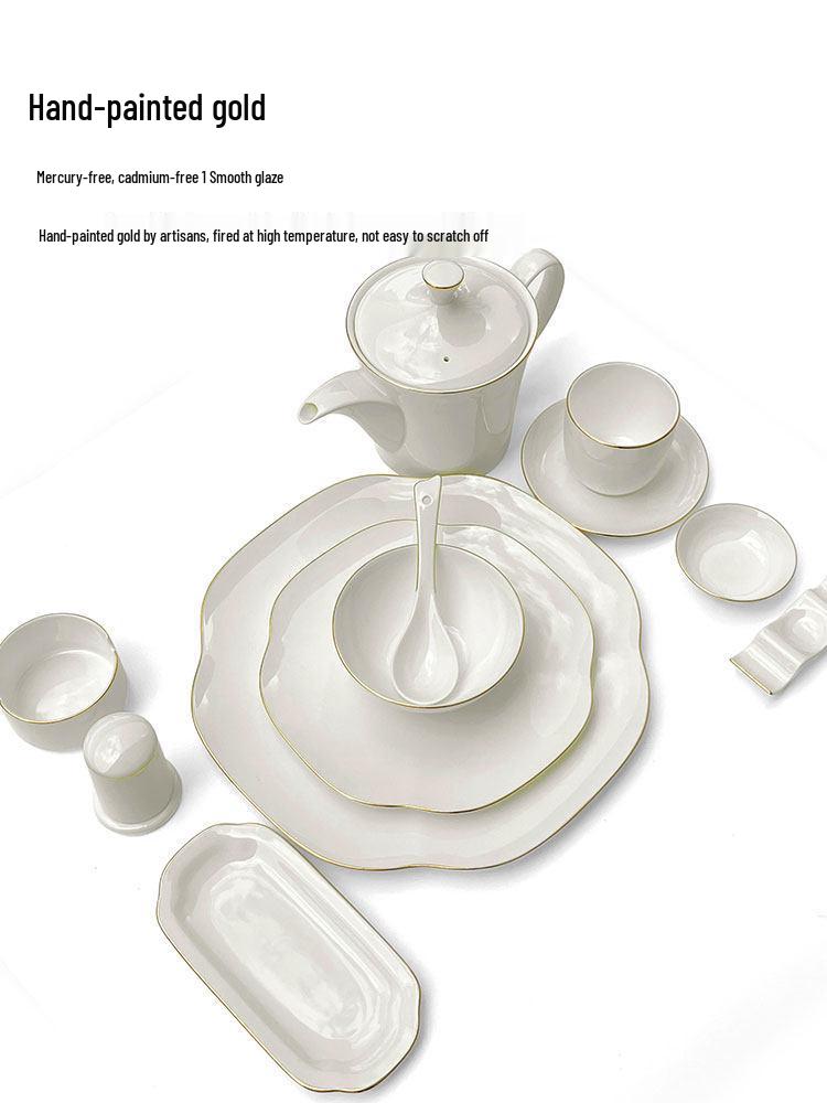 Luxurious Gold Rimmed Bone China Table Setting for Upscale Hotels and Private Clubs