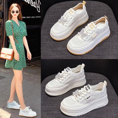Little White Shoes Women's Versatile Leather Muffin Thick-soled Small Comfortable Sports and Leisure Board Shoes