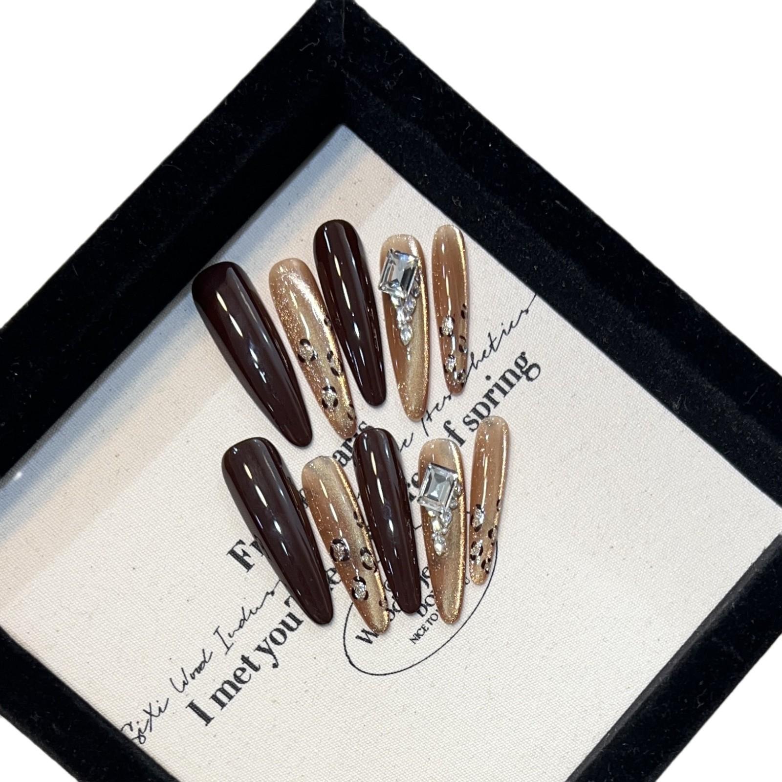 

Осень и Зима Карамельный Цвет Леопардовый Принт Носимая Броня Ручной Работы Золотой Кошачий Глаз Мигающий Уведомление Алмазный Накладной Патч для Ногтей Маникюр large L