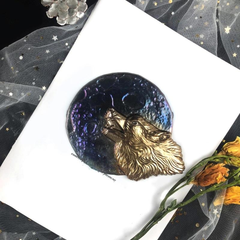 Semi-stereoscopic Wolf-shape Wall Ornaments Drop Glue Mold Diy Wall Pendant Desktop Decoration Epoxy Silicone Mold