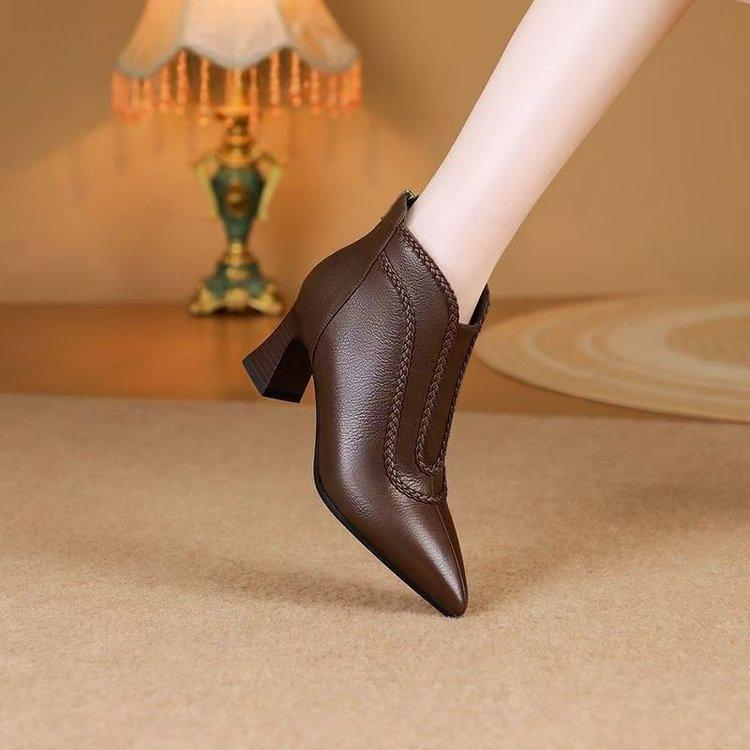 Pointed short boots autumn and winter new British style niche personality thin velvet leather boots simple temperament cotton boots leather boots