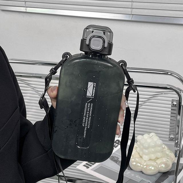 Flat Square Transparent Water Bottle Portable Travel Canteen With Adjustable Strap Elegant Slim Bottle For Sport Camping