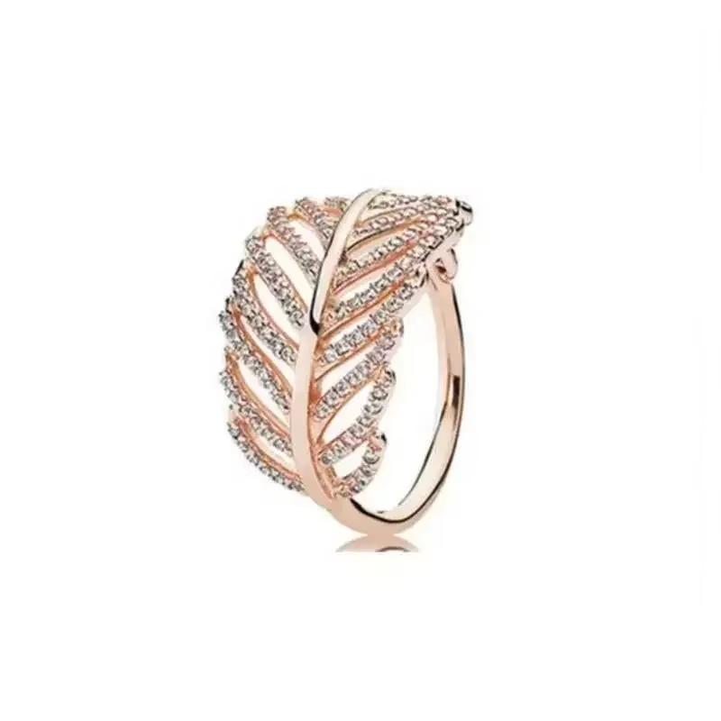 925 Sterling Silver Classic Dazzling Crown Round Hearts Ring Exquisite Women's Light Luxury Charm Ring Jewelry Gift