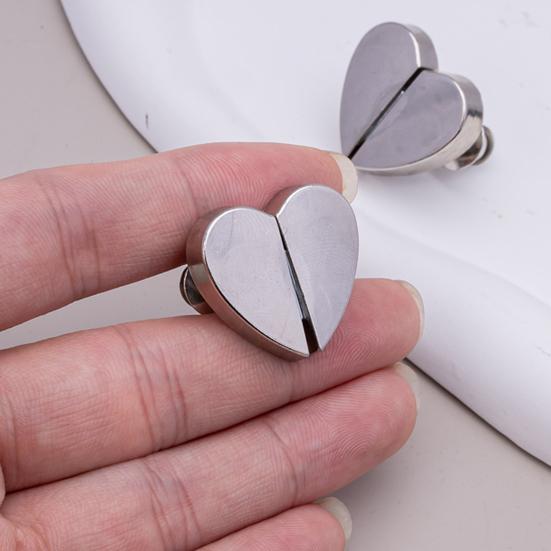 5 Pcs Magnetic Curtain Buckles Curtain Closure Heart-shaped Buttons Detachable Pins Heart Magnets for Home Room Window Curtains RV Blinds