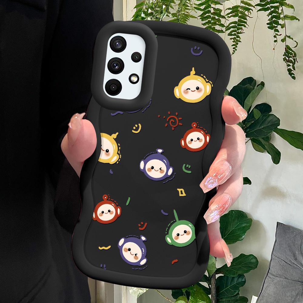 

Окрашенный узор Big Wave Edge Мягкий силиконовый материал Macaron чехол для телефона противоударный защитный резиновый чехол для Samsung Xiaomi Poco Redmi Samsung A36 5G чёрный