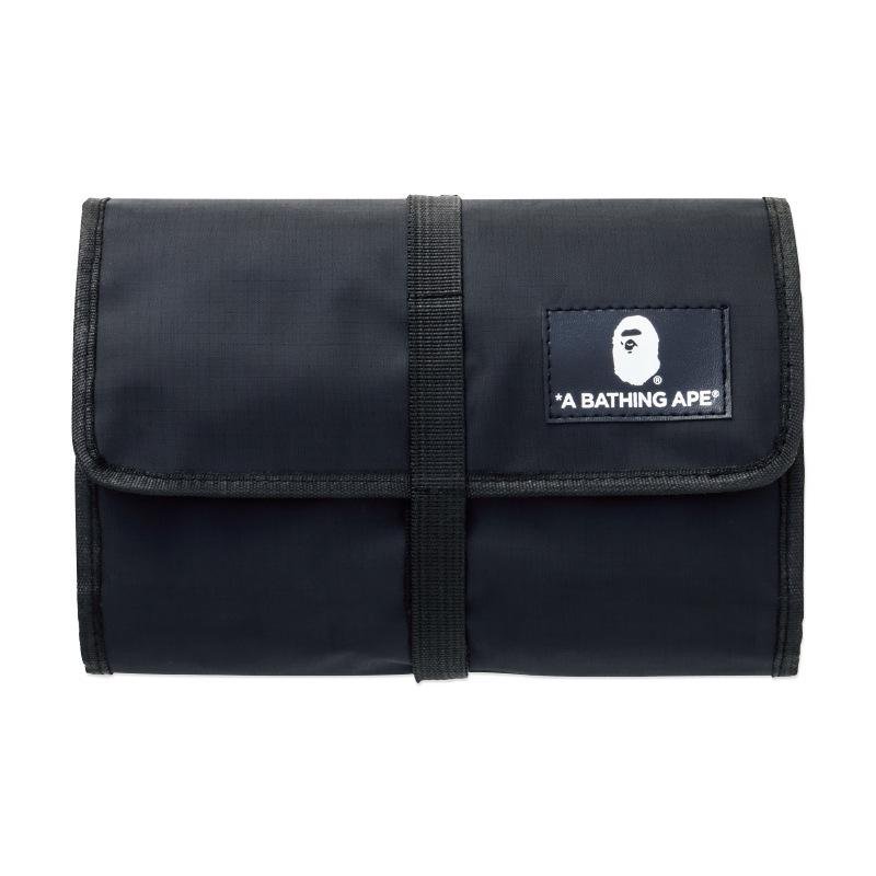 Japanese e-MOOK Magazine: Trendy Brand Toiletry & Cosmetic Hanging Travel Bag with Large Capacity.