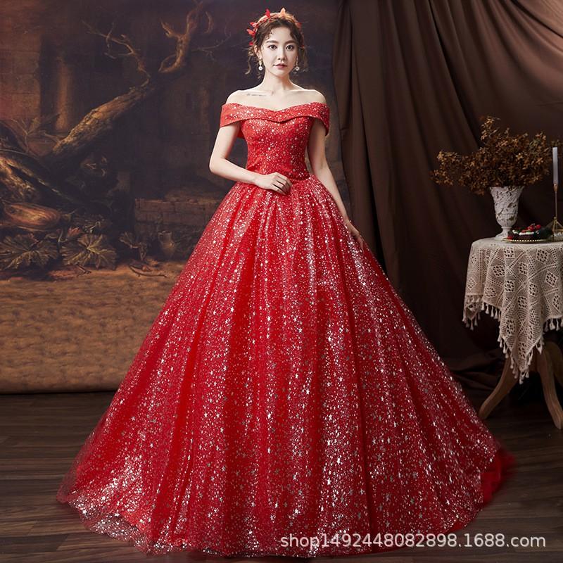 Elegant Red Satin Wedding Dress With Long Train Slim Fit French Style Bridal Party Outdoor Beach Hotel Ceremony