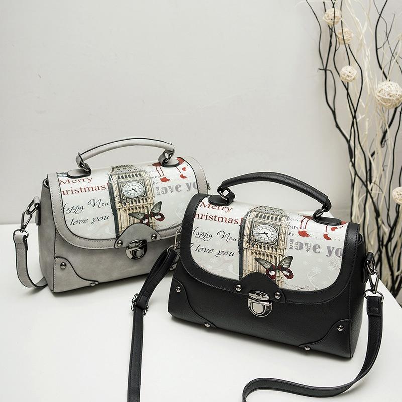Luxurious European And American Fashion Large Handbag Shoulder Bag With Retro Printing
