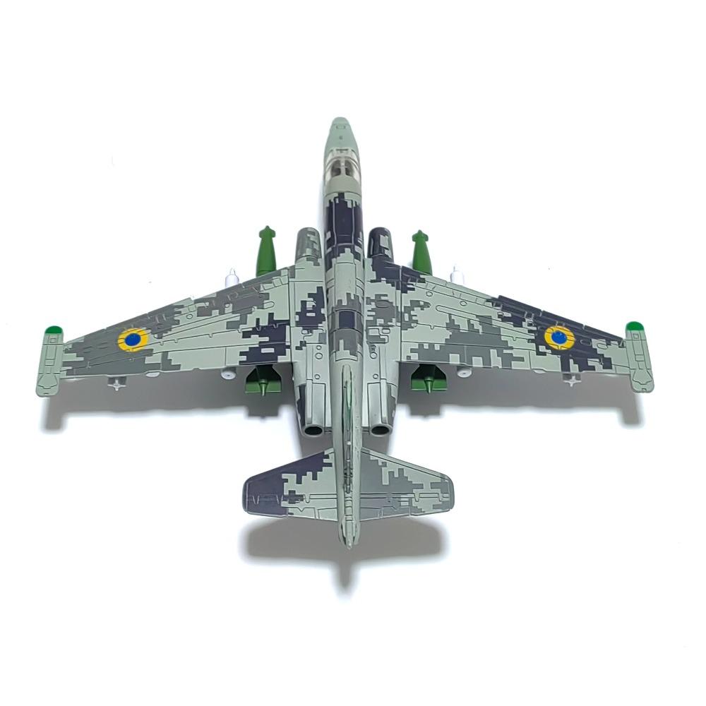 SU-25 Fighter 1/72  Assembled Plastic Scale Model (including base) Home placement, collection and decoration  Creative gift