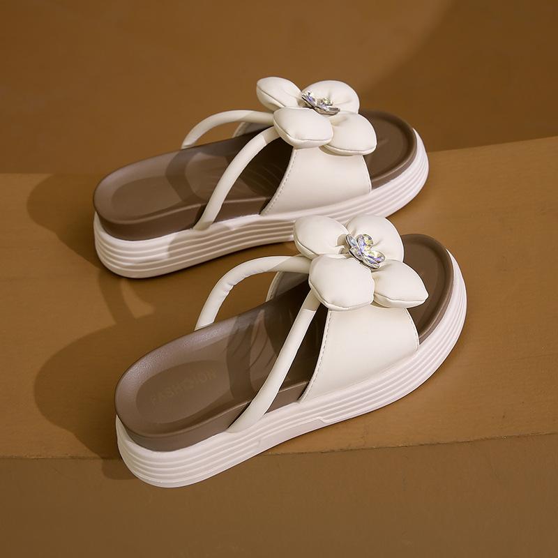

[Customized] F226 sandals women s 2025 new popular outer wear summer versatile thick sole soft sole heightened Mori system flat 35