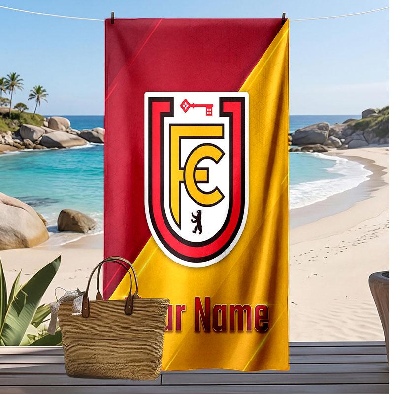 Serviette de plage personnalisée imprimée FC Union Berlin Logo de football Soutien Nom personnalisé Texte Serviette absorbante Pour le sport le voyage Cadeau spécial