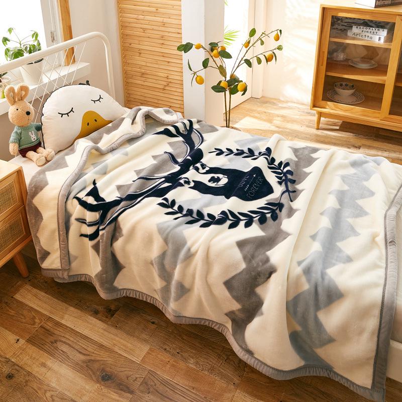 Winter Thickened Raschel Wedding Blanket – Double Layer Quilt for Students & Couples