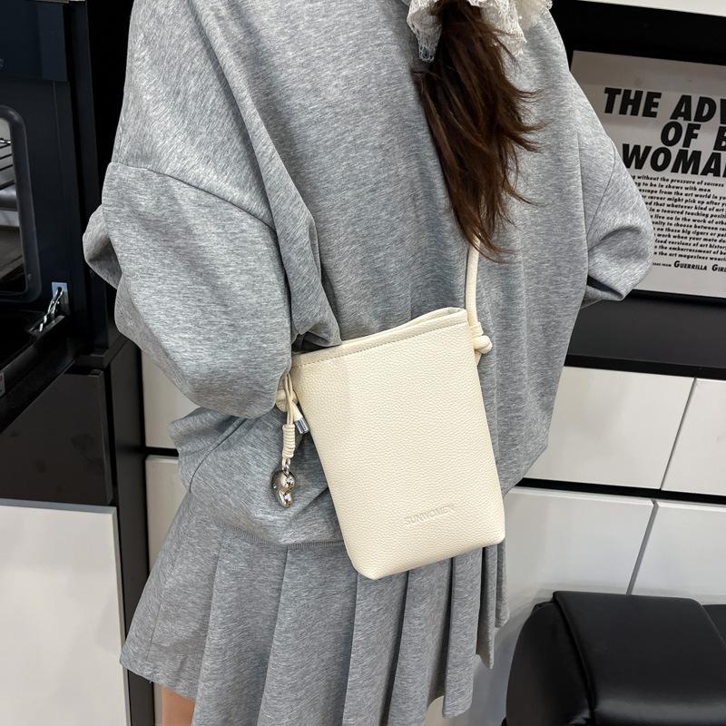 Stylish and simple small bag women's new summer versatile messenger bag exquisite bucket bag
