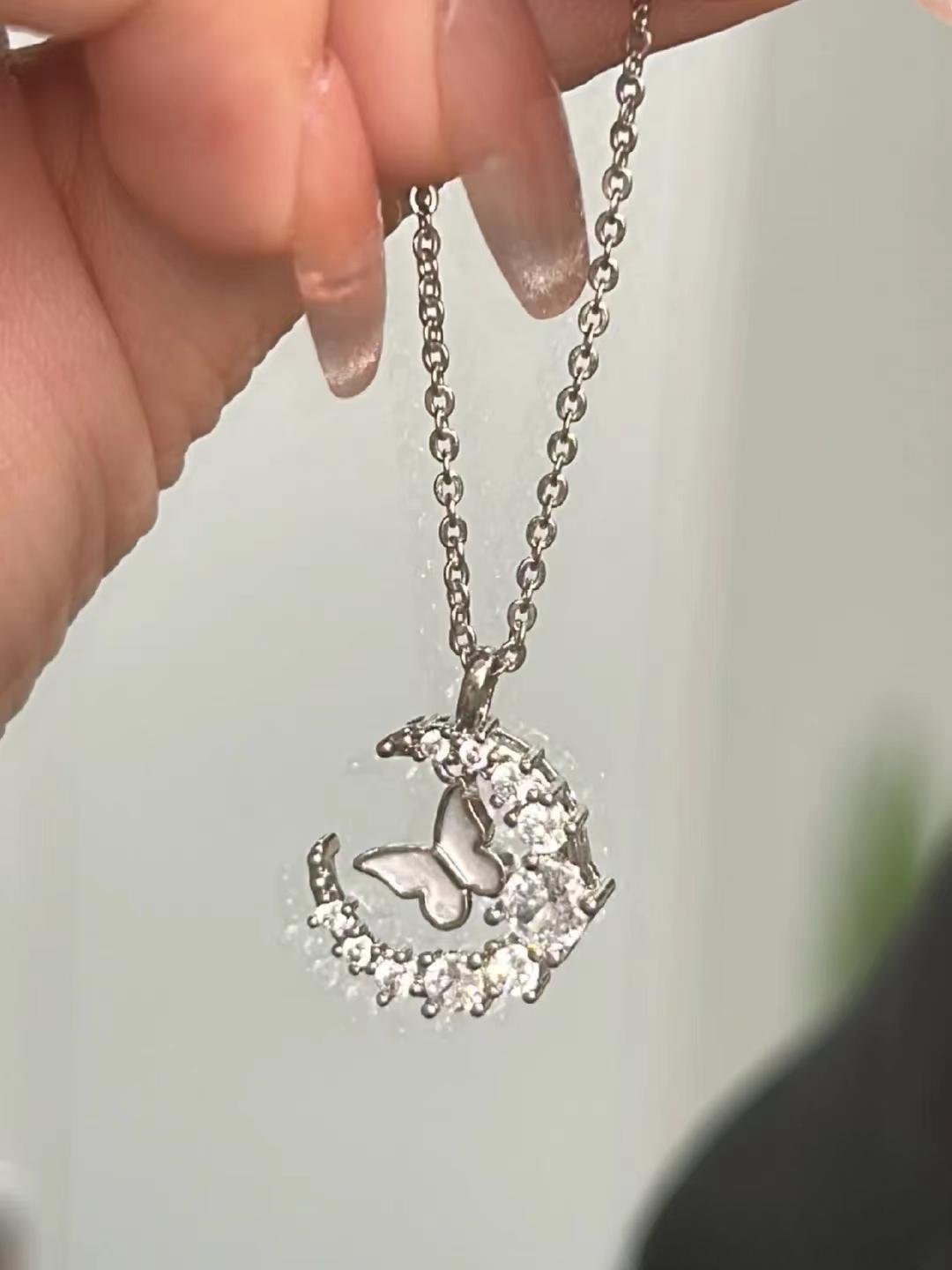 Accompanying Moon Butterfly Necklace Female Sweet Moon Flash Diamond Niche Temperament Necklace