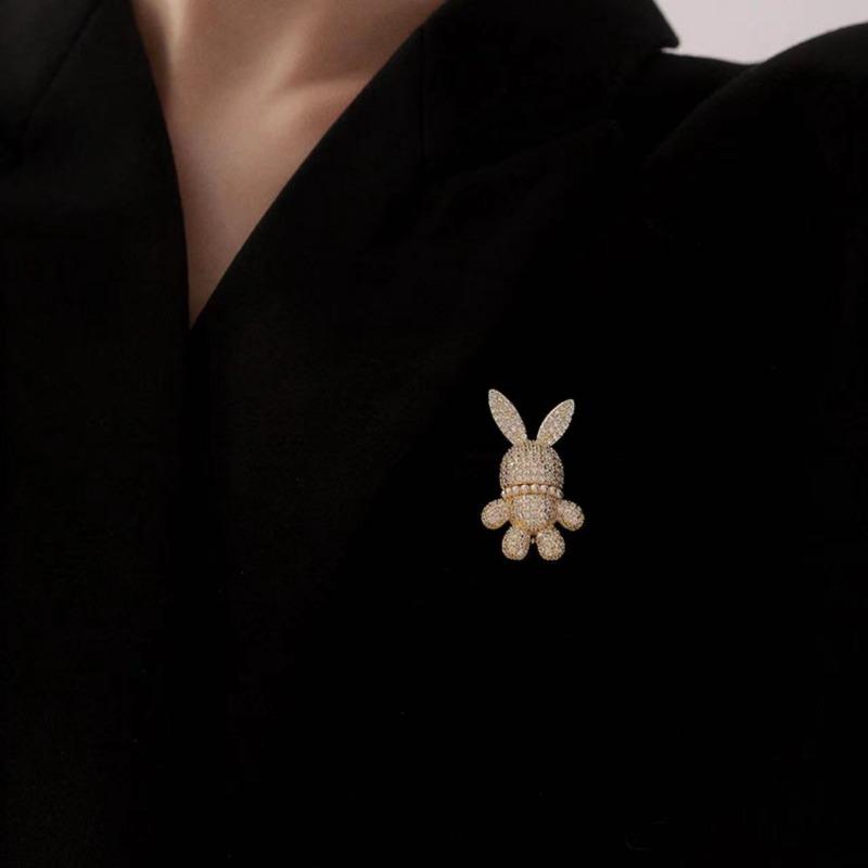 Full-diamond Rabbit Brooch - High-end, Cute, Three-dimensional Corsage, Elegant, Anti-glare Pin