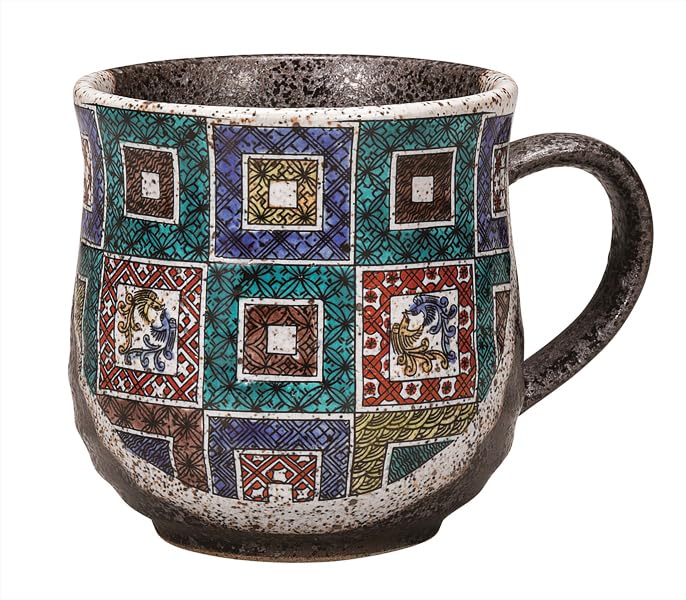 

Kutani Ware Iwataya Mug with Stone Pavement Design K9-918