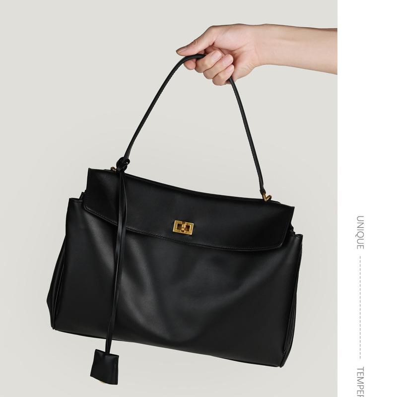 Genuine Leather Women's Large Capacity Rodeo Tote: Cross-border Hot-Selling Cowhide Shoulder Bag for Commute