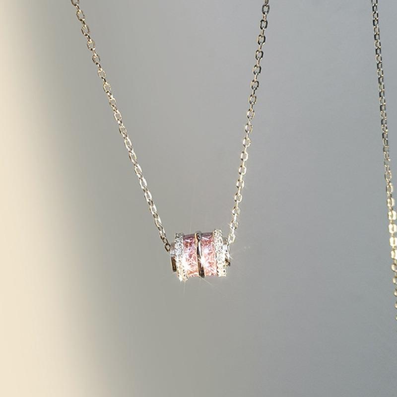 Pink Small Waist Necklace for Women, Ins Niche Design, Sweet and Light , Unique Minimalist Style, Zircon Pendant Collarbone Chain