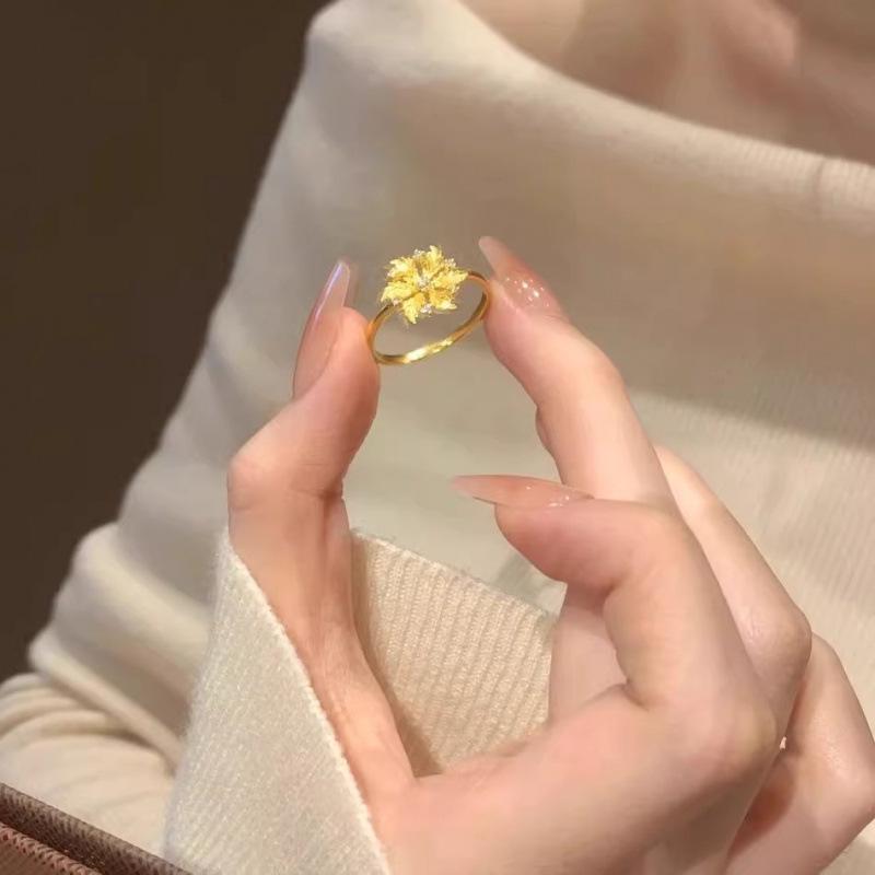 Elegant Gold Micro-Diamond Snowflake Ring: High-End Luxury Versatile Finger Jewelry