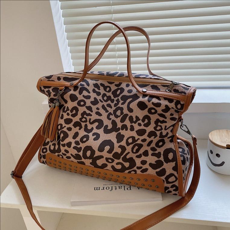 Popular Frosted Leopard Print Large Capacity Tote Bag for Women's Spring New Trend Single Shoulder Crossbody Bag