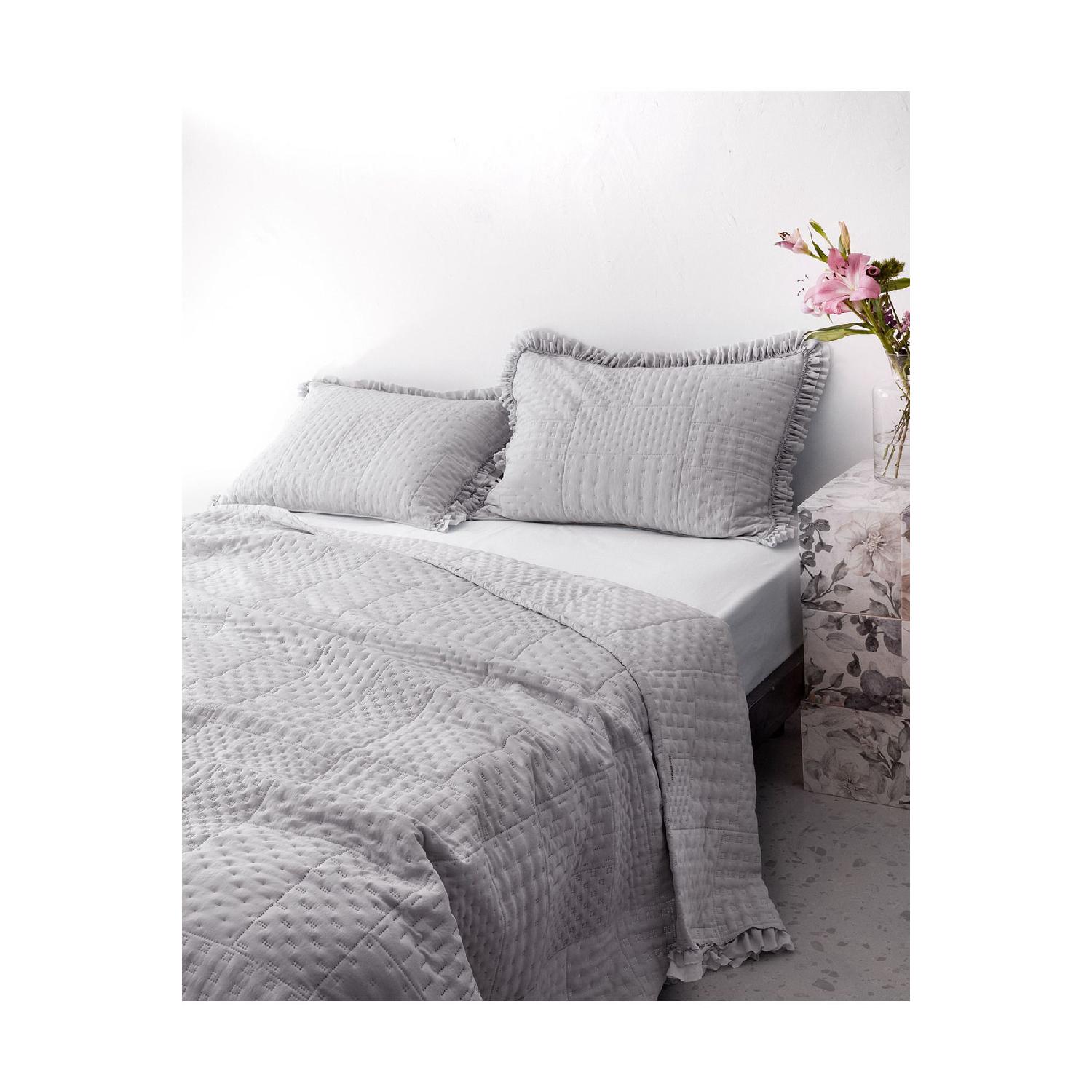 

Medus Double Bed Cover - Gray сірий колір