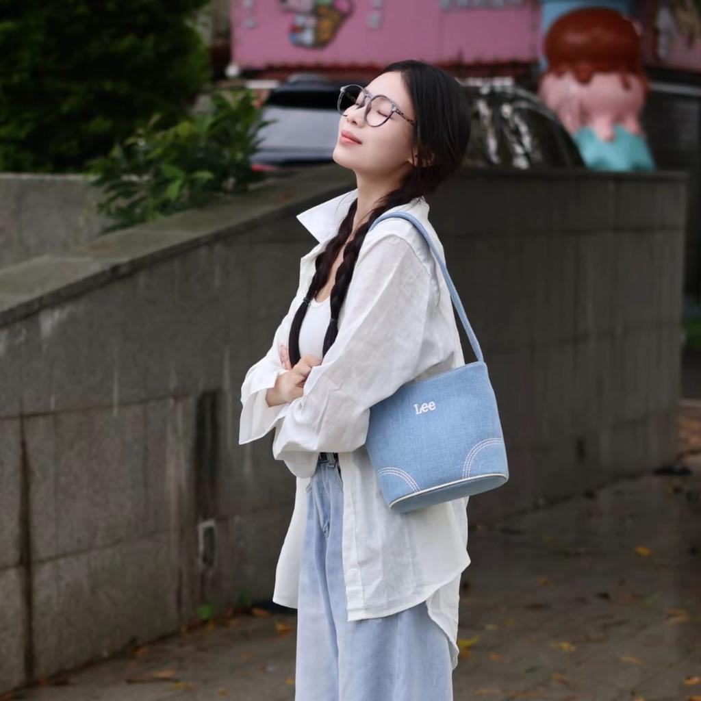 New Lee Fabric+Artificial Leather Baby Blue Shoulder Bag, Bucket Bag, Shoulder Bag Regular Women's Vintage Light Cow LE240070M-521