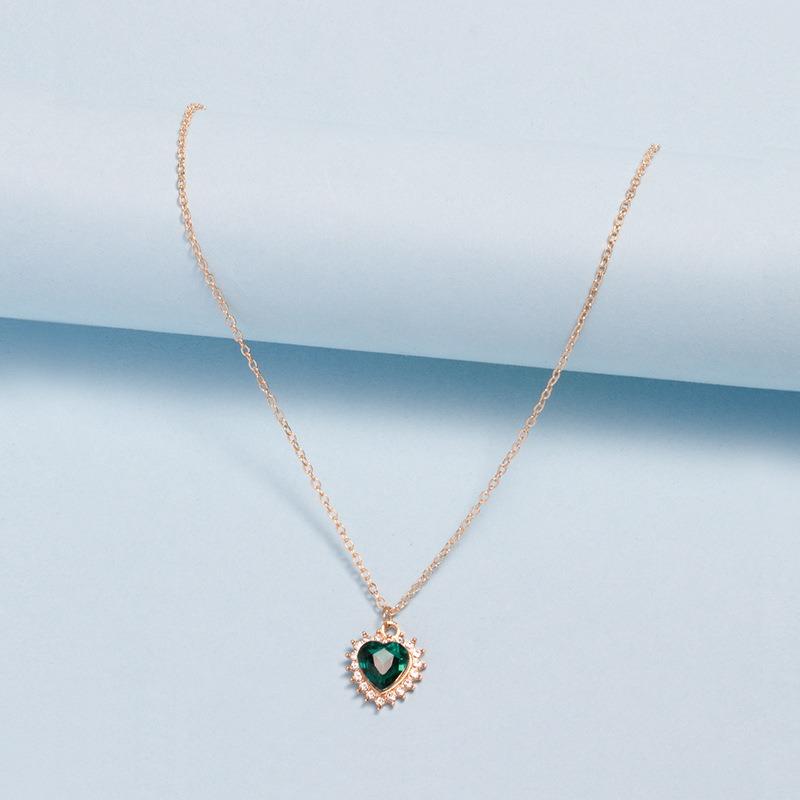 Crystal Necklace Jewelry Green Love Necklace Female Personality Creative Retro Collarbone Chain Collar