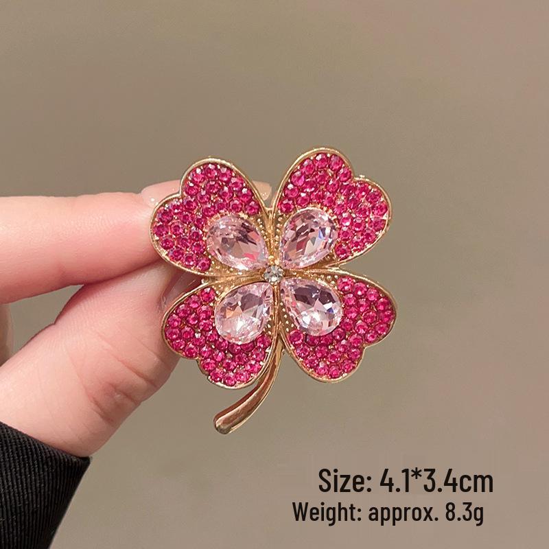 

Изысканная роскошная женская брошь-булавка в виде красного кленового листа: Приветственный аксессуар высокого класса