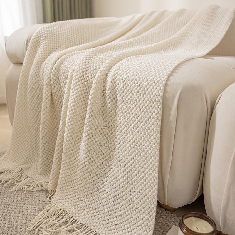 Nordic Retro Knitted Blanket – Perfect for Bedroom, Office, Airplane, or Air Conditioning Use.