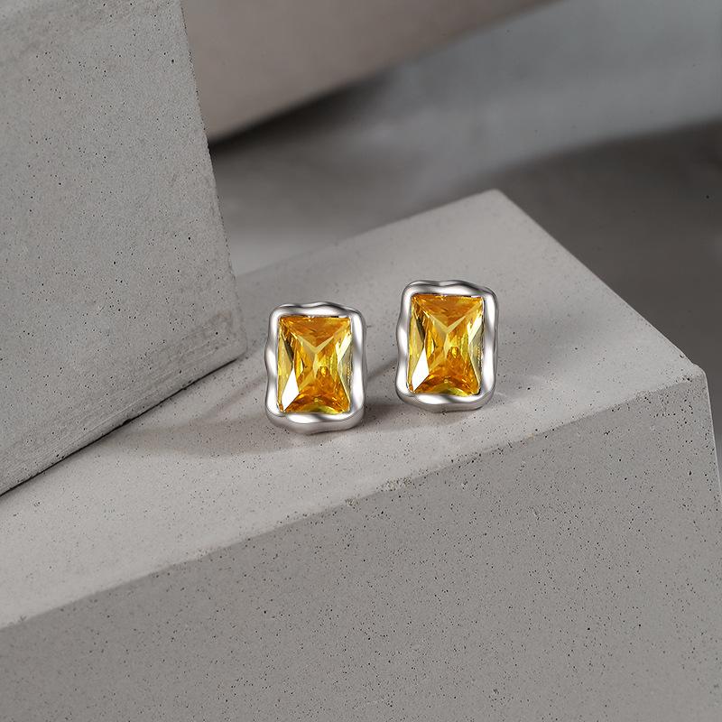 

Shimmer Pure Gemstone Stud Earrings Men s and Women s Niche Design Sense High-end Temperament Earrings New Models