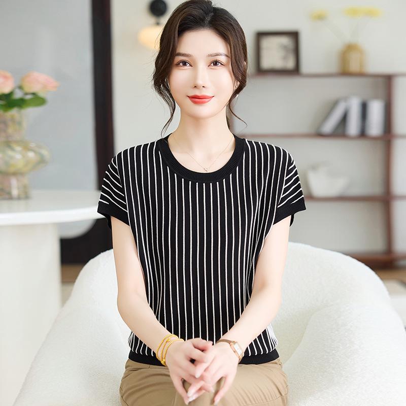 

Ice Silk Women’s Short Sleeve Knit Cardigan - Summer 2026 Striped Fashion Top for Mothers Suggestion: 90-110 Jin
