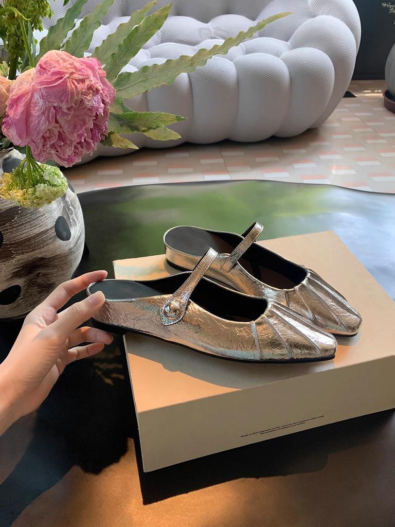Grape mother silver single shoes wrinkled temperament square head half tray women's shoes soft sole not tired feet 2025 autumn new shoes