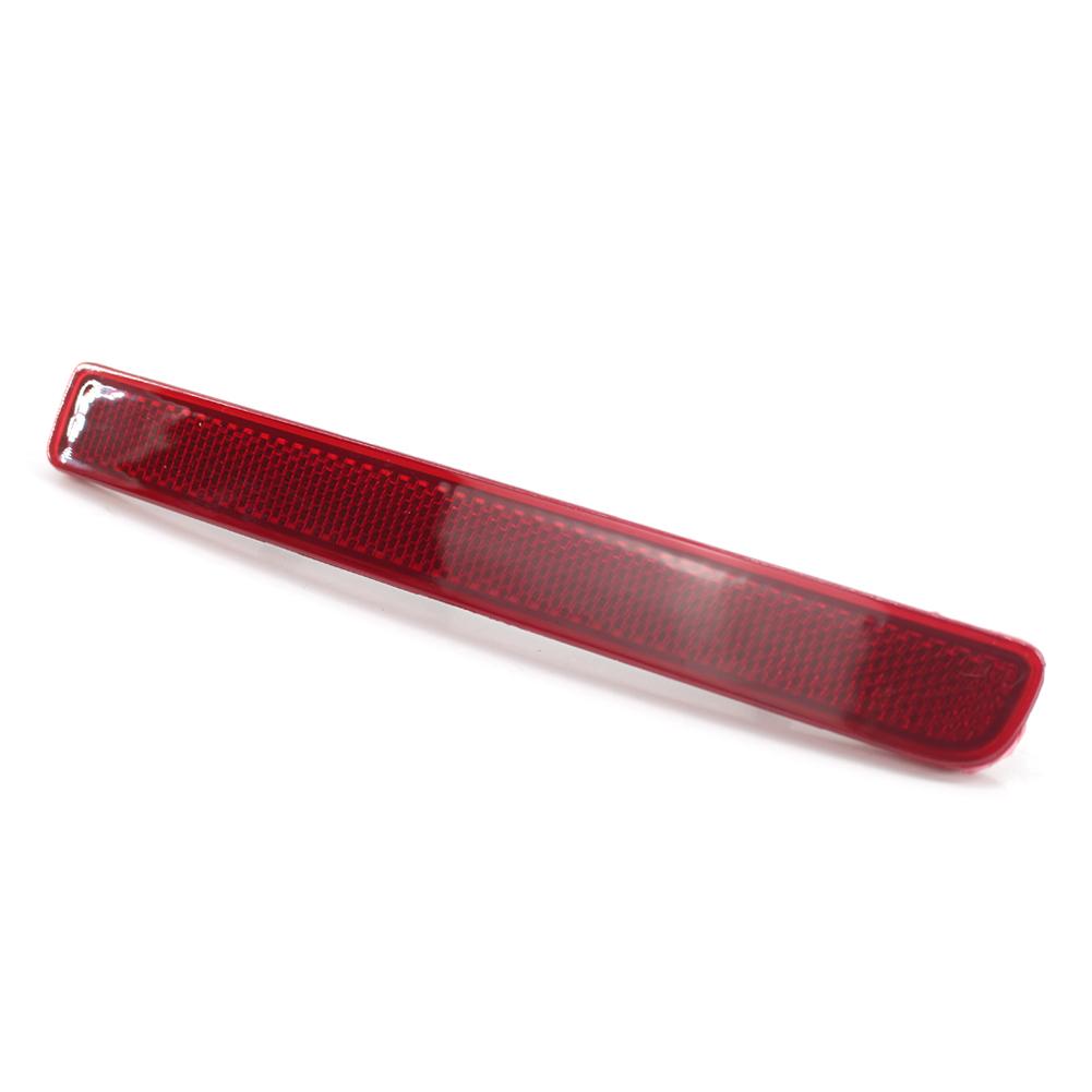 1Pcs Car Rear Bumper Reflector Red Lens Warning Strip For Land Rover LR3 LR4 Discovery 3 Discovery 4 Range Rover Sport