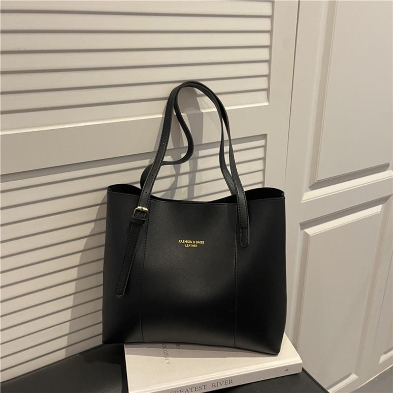High-Quality Fashionable Women's Large-Capacity Winter Tote Bag: Versatile, Niche, Light Luxury Shoulder Bag 2026