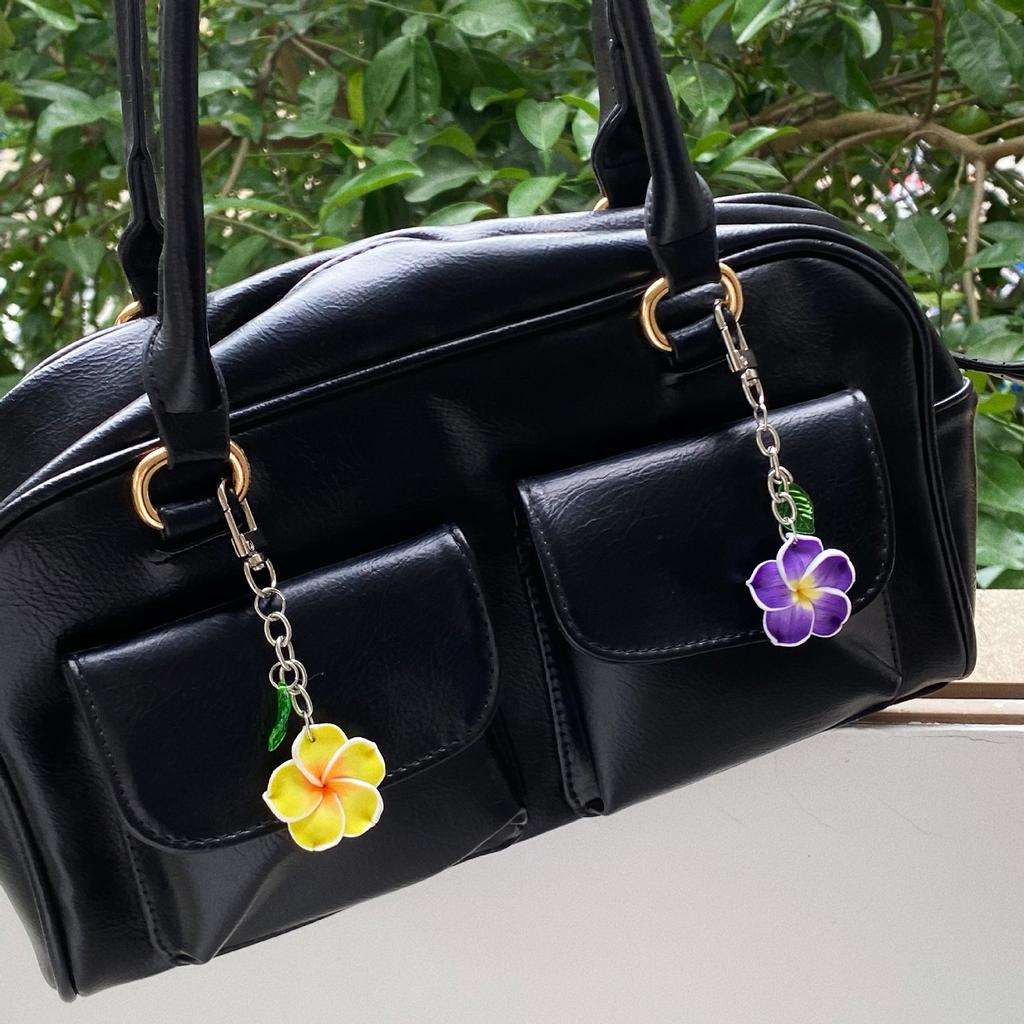 Sweet Frangipani Floral Pendant Keychain Cheerful Sunflower Key Ring Bag Decoration Gift For Women Girls Friend