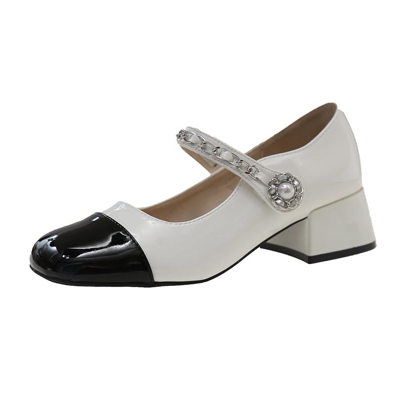 

Fashion Black&white Leather Patchwork Mary Janes Shoes Woman Metal Chains Band Ballet Flats Mixed Color Patent Leather Zapatos Mujer 35