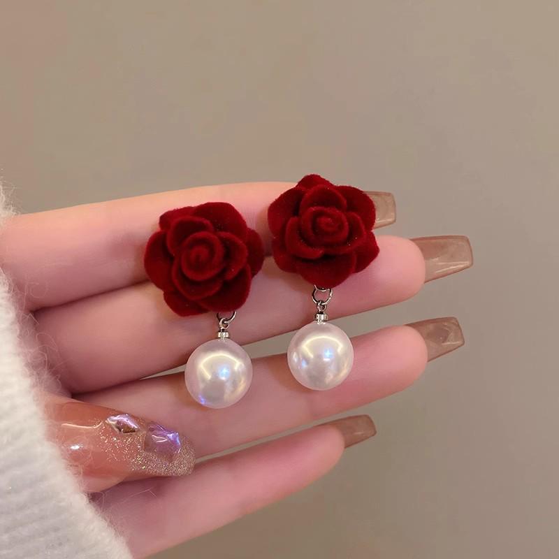 Red Rhinestone Pearl Tassel Bow Earrings - High-End French Danglers for Women красный