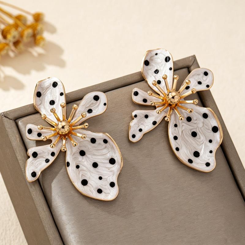 Marbled Enamel Flower Earrings with Polished Gold Trim Lovely Chic Design for Wedding Prom Party Gift for Her
