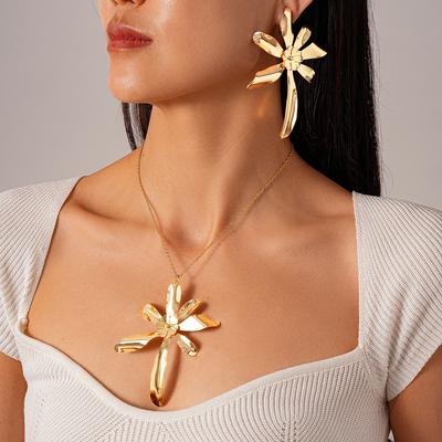 Spray Paint Double-layer Flower Pendant Sweater Chain Simple Item Set