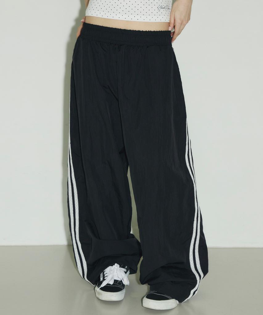 Seulliggeullou Lace Line Track Pants [Black]