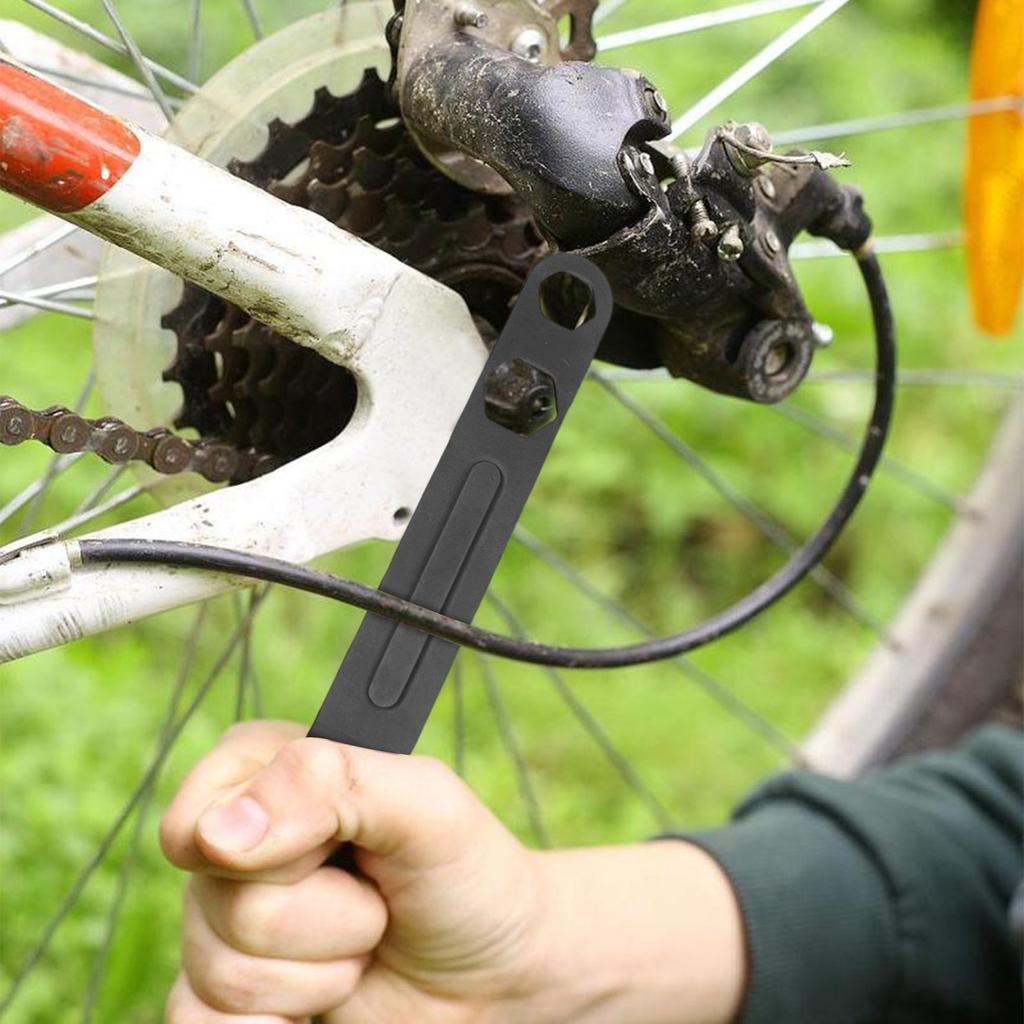 Kątowa szlifierka czteroszczękowy narzędzie do demontażu, akcesoria do regulacji szlifierki, demontaż i montaż tarczy dociskowej