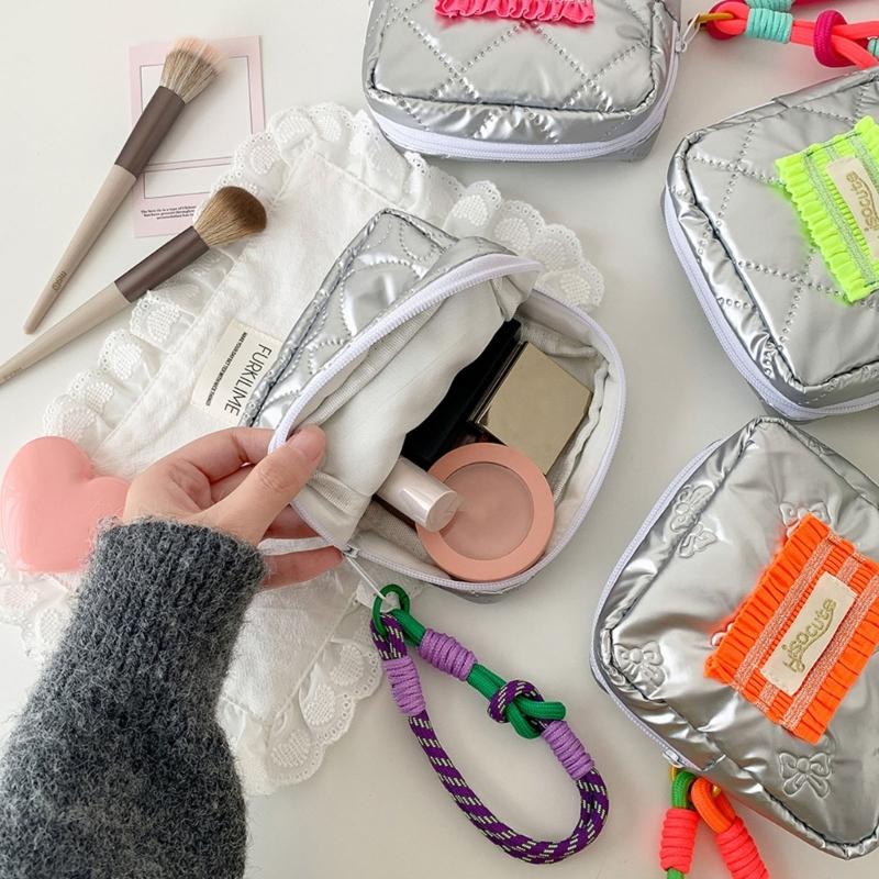 Waterproof Sanitary Pad Storage Pouch Silver Bowknot Design Portable Square Makeup Organizers For Women Travel Essential