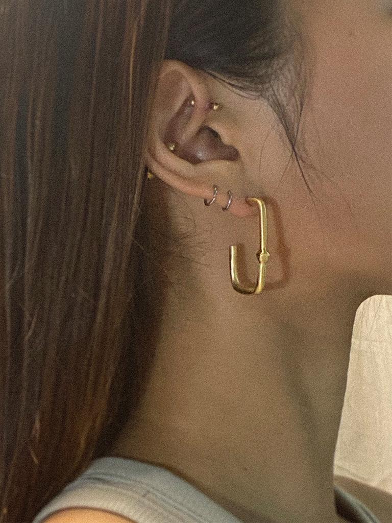 Adlibitum Pebble Earring